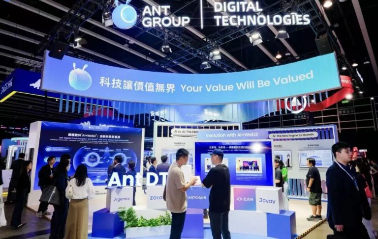 中国科技大厂，抓住AI时代出海风口